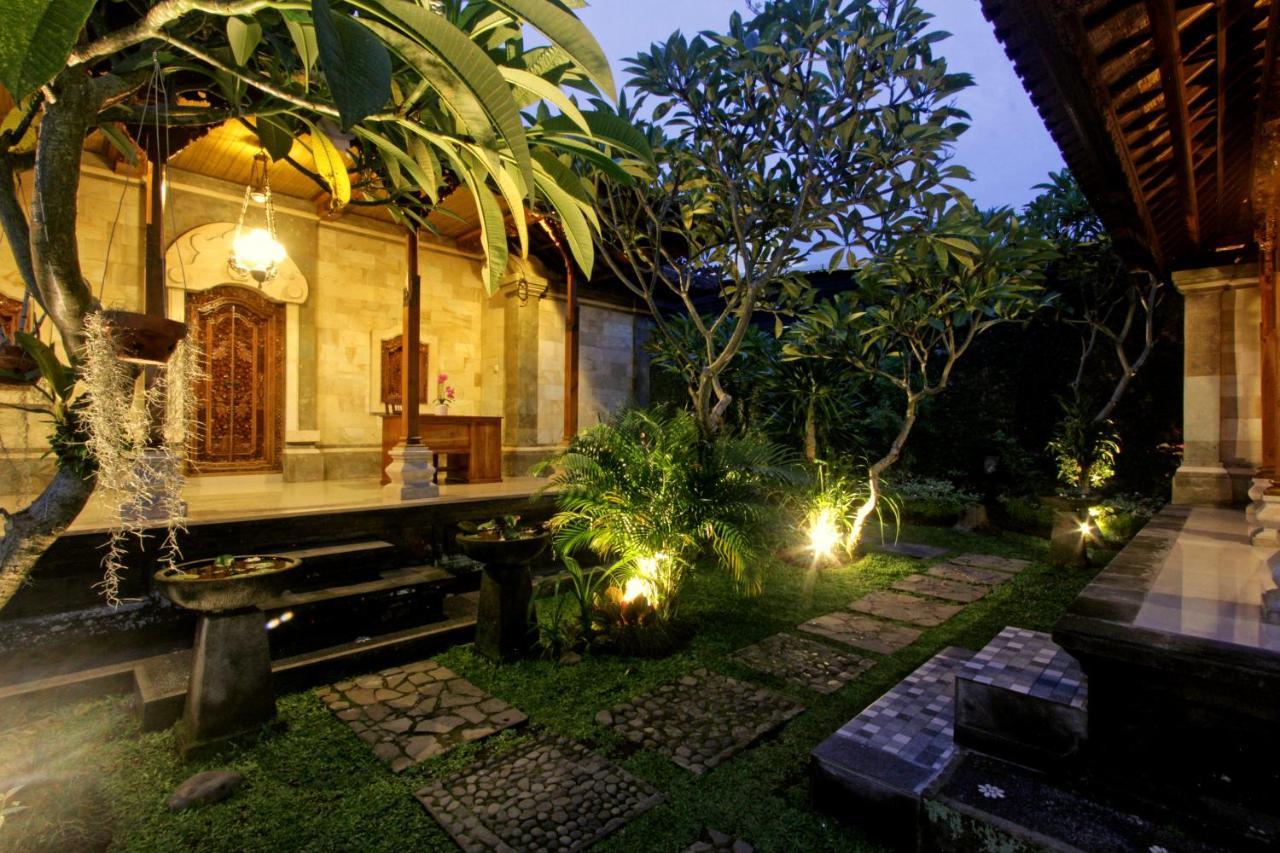 Sari House Ubud - Balinese Style Homestay Экстерьер фото