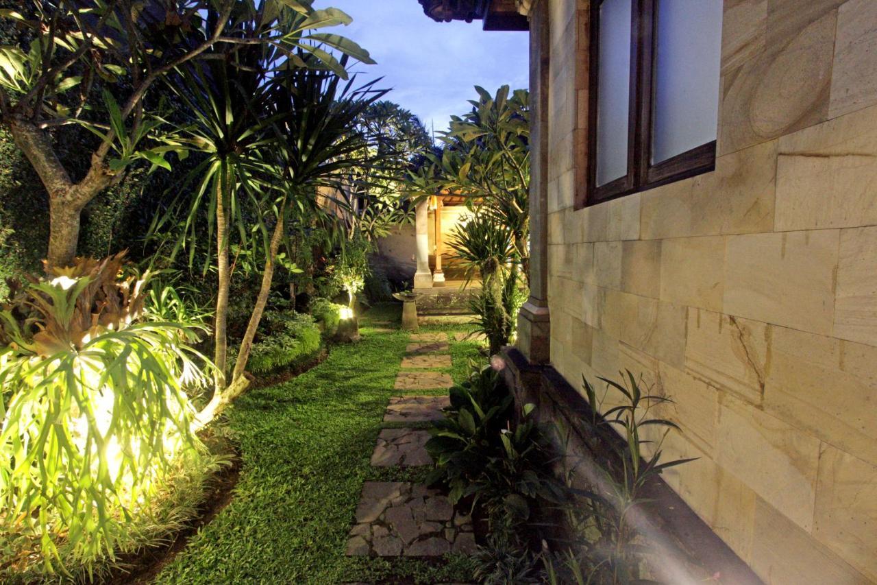 Sari House Ubud - Balinese Style Homestay Экстерьер фото